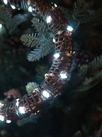 Гирлянда Kurato КАПЛЯ темн.провод, 10 метров, 100 диодов (белый холодный)